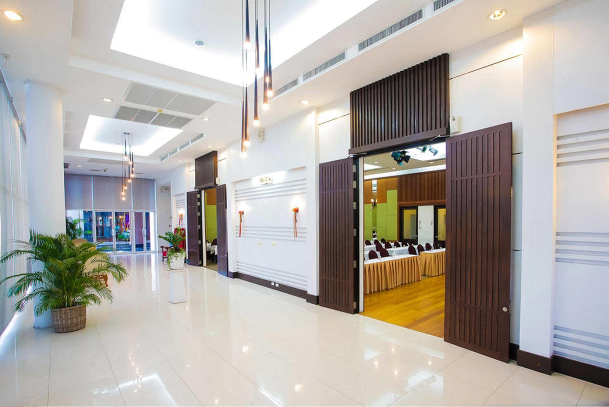 The Patra Hotel - Rama 9 Bangkok Exterior foto